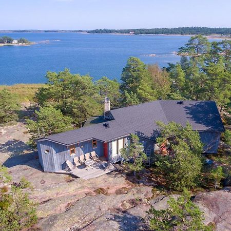 Roervik Stugor Geta Buitenkant foto